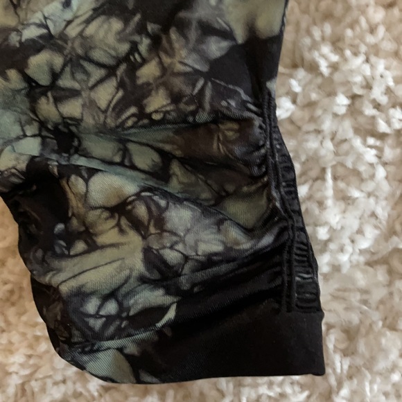NUX Tye dye green black leggins crop M - Picture 5 of 7